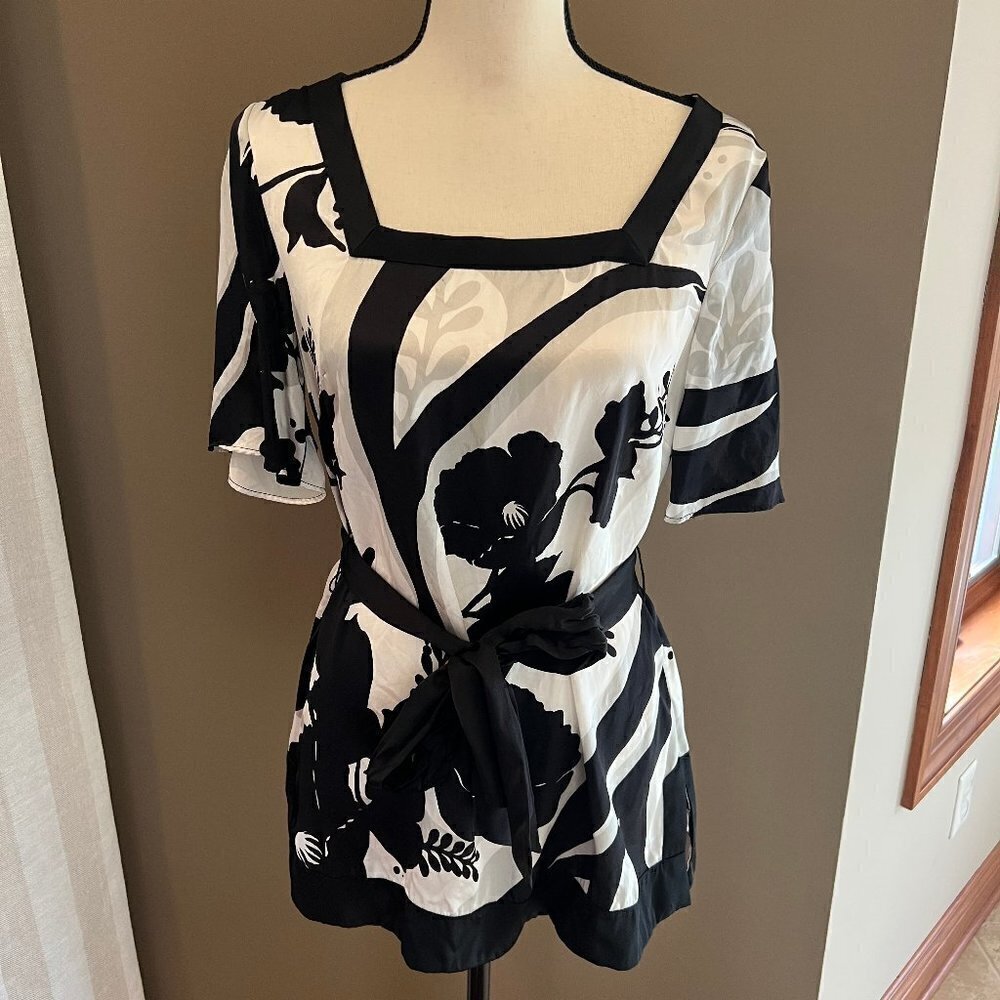 White House Black Market Belted Silk Floral Tunic, Size Small